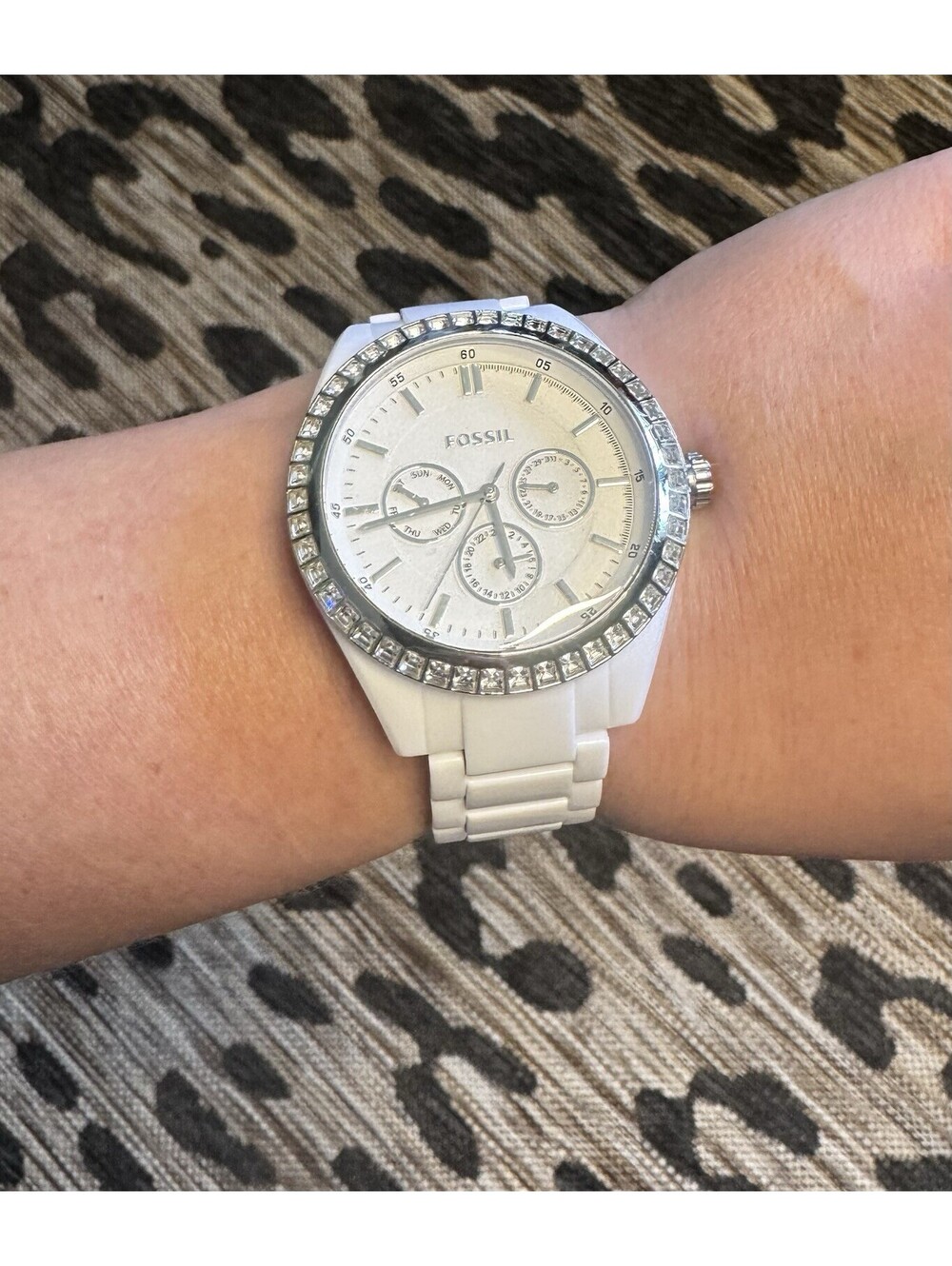 Fossil Women's Analog Wristwatch White Metal Bracelet Gem-Set Silver Bezel
